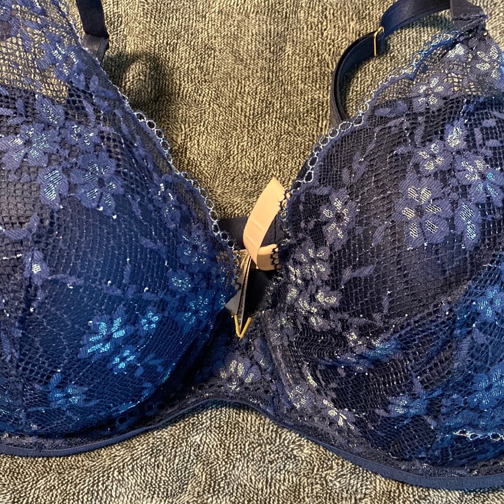 Victoria secret navy blue lace bra size 44D